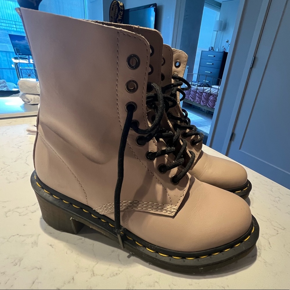 Dr. Martens Clemency boot